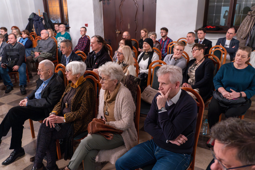 Elbląg, Rozmowy nie tylko o retrowersji