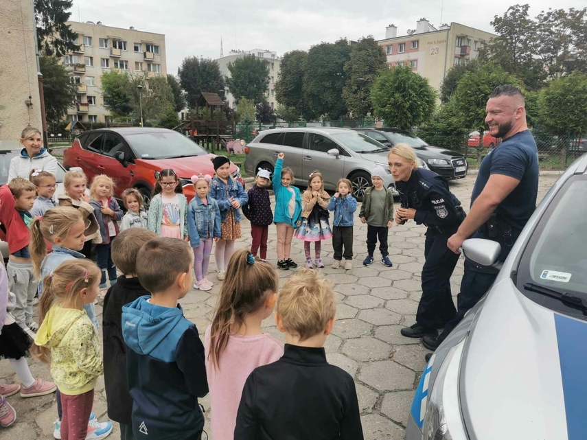 Elbląg, W ramach programu uczniowie spotkali się m. in. z elbląskimi policjantami.