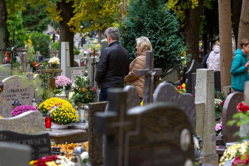 Elbląg, "Zapalić znicze, pomodlić się, spotkać się z rodziną"