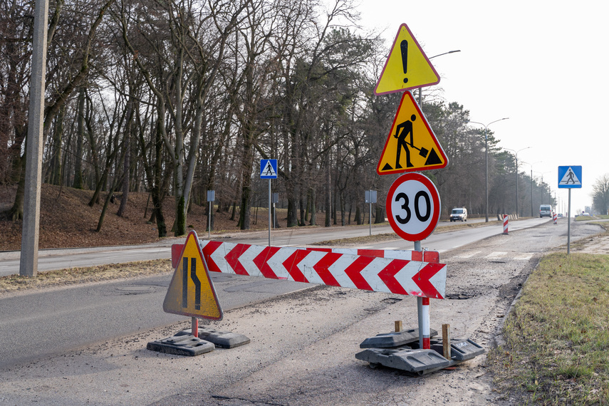 Elbląg, Jeden pas ul. Mazurskiej jest tak dziurawy, że Zarząd Dróg wyłączył jego fragment z użytkowania