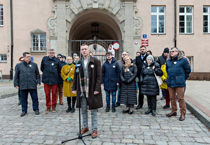 Elbląg, Rzecznik ogłasza swój start w wyborach na prezydenta