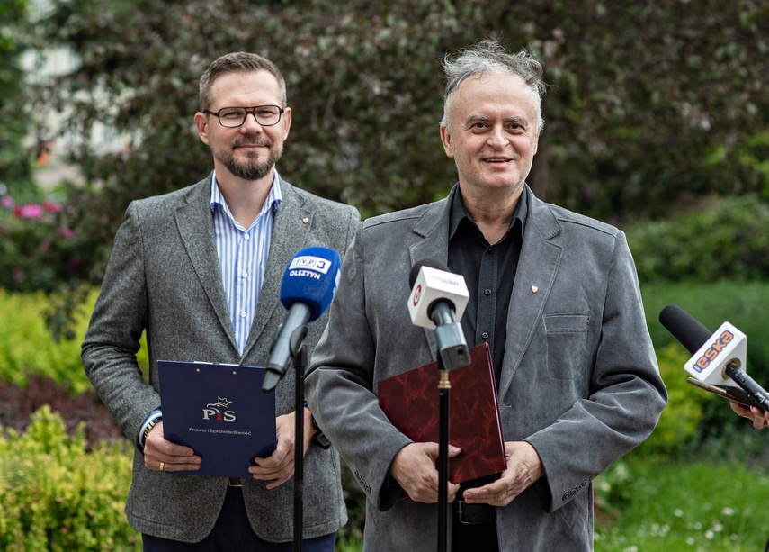 Elbląg, Rafał Traks i Marek Pruszak podczas konferencji prasowej, Elbląg, Rafał Traks i Marek Pruszak podczas konferencji prasowej,