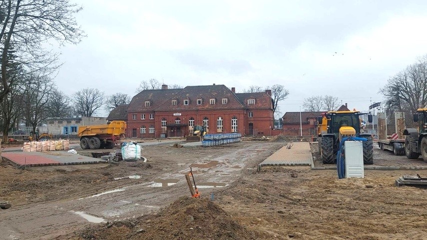 Elbląg, Remont placu dworcowego w Pasłęku zdjęcie z marca 2025,