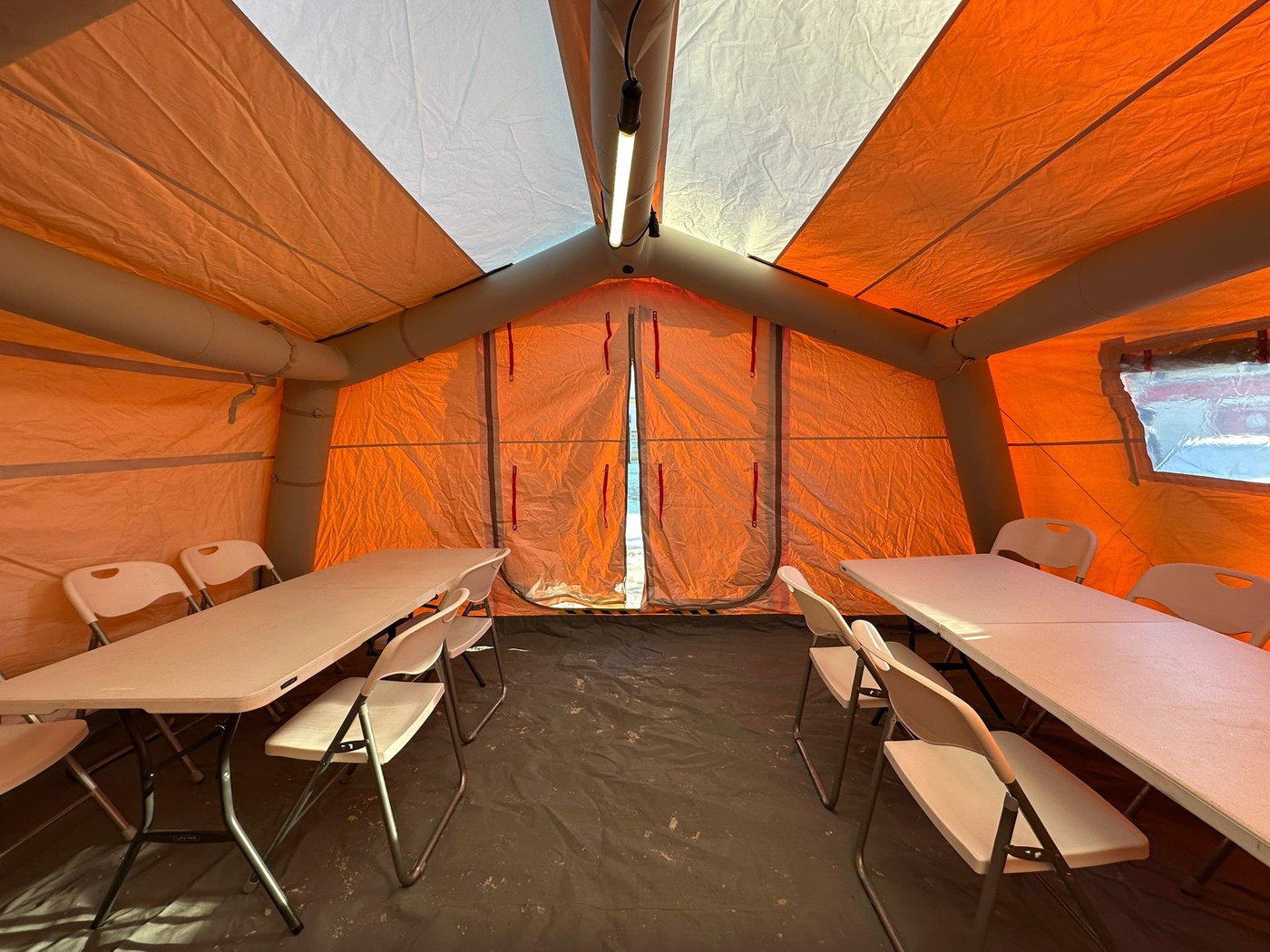 Elbląg, Na Placu Słowiańskim stanął namiot, w którym można się ogrzać