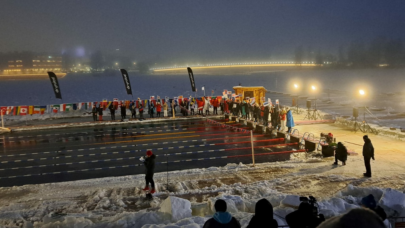 Elbląg, Basen wykuty w lodzie