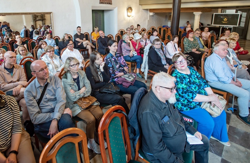 Elbląg, Wystartowały Ogrody Polityki