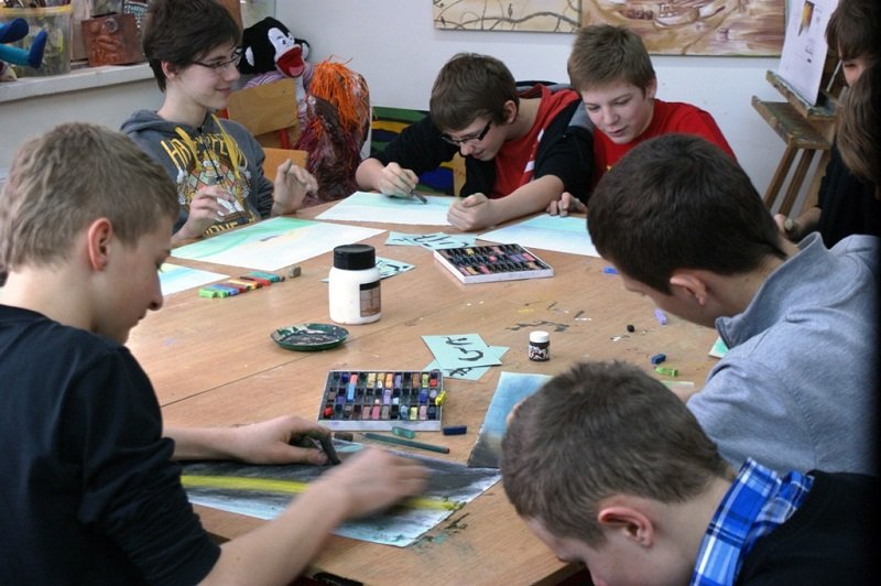 Wieczorne spotkania z technikami plastycznymi