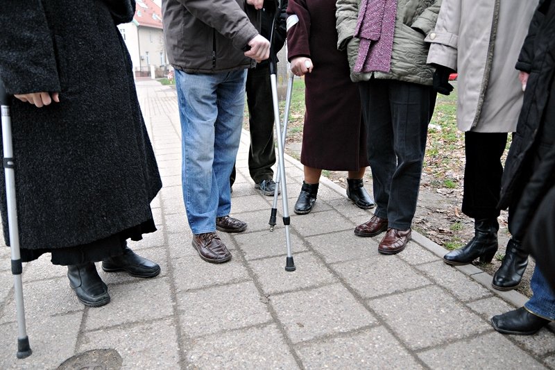 Elbląg, - Tu mieszkają starsi, schorowani ludzie - żalą się mieszkańcy