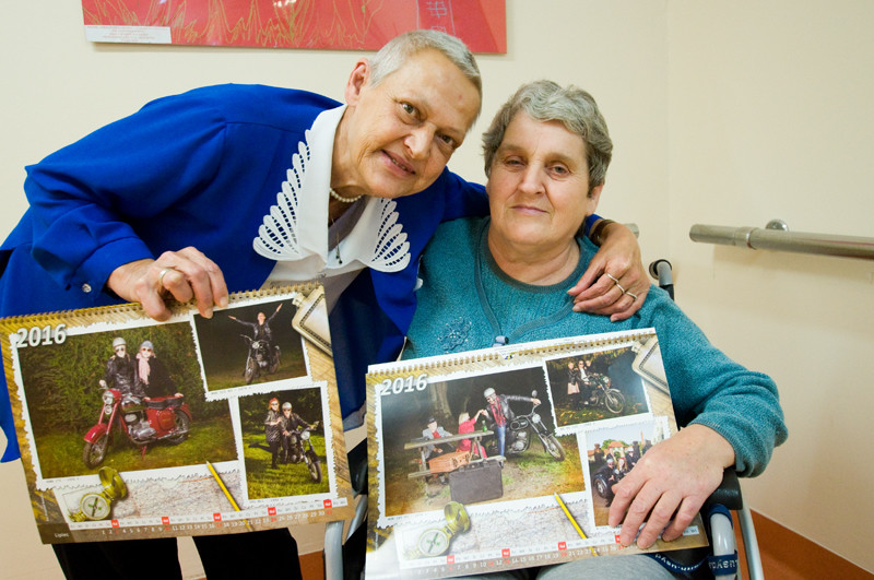 Elbląg, Irena Kozakiewicz (z lewej) pokazała na zdjęciach rockandrollową duszę