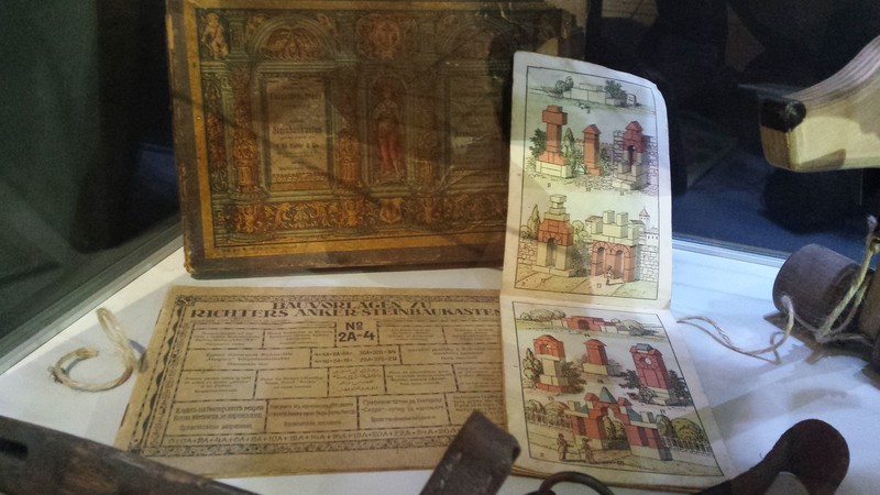 Elbląg, Kamienne klocki rocznik 1900 (Historia jednego przedmiotu cz. 11)