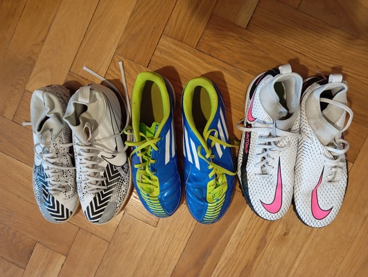 Elbląg Sprzedam  trzy pary oryginalnych adidasów NIKE, rozm.38.Polecam. Proszę o sms.