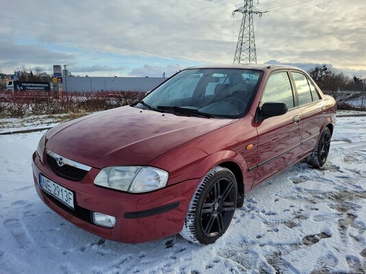 Elbląg Sprzedam Mazda 323 z 2000 roku z silnikiem 1.5 benzyna o mocy 88 Km.   Auto bez w kładu finansowego w