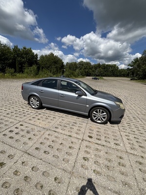 Elbląg Opel Vectra C silnik 2.2 direct o mocy 155 koni. Stan jak na zdjeciach. Rok temu wymieniona popmpa wysokiego