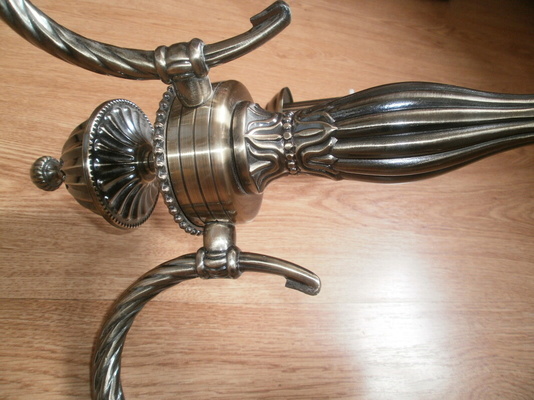 Elbląg Dzień dobry:)
Mam do odsprzedania
Lampę/żyrandol Italux z satynowanego metalu w idealnym stanie, na żarówki z