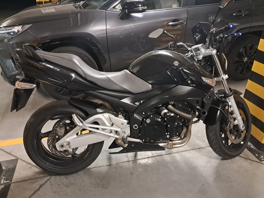 Elbląg Sprzedam motocykl Suzuki GSR600,2007 rok, stan bardzo dobry, przebieg 48 000 km, garażowany, nowa opona,