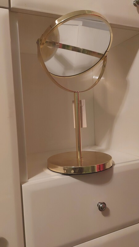 Elbląg NOWE piękne lusterko do makijażu, z jednej strony 2x powiększa.