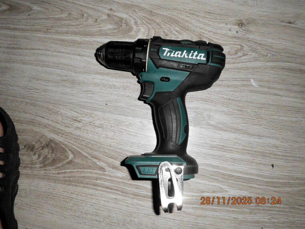 Elbląg Makita - wkrętarka akumulatorowa 18 V DDF 482 body
Używana ładowarka akumulatorowa Makita 18 V model DDF