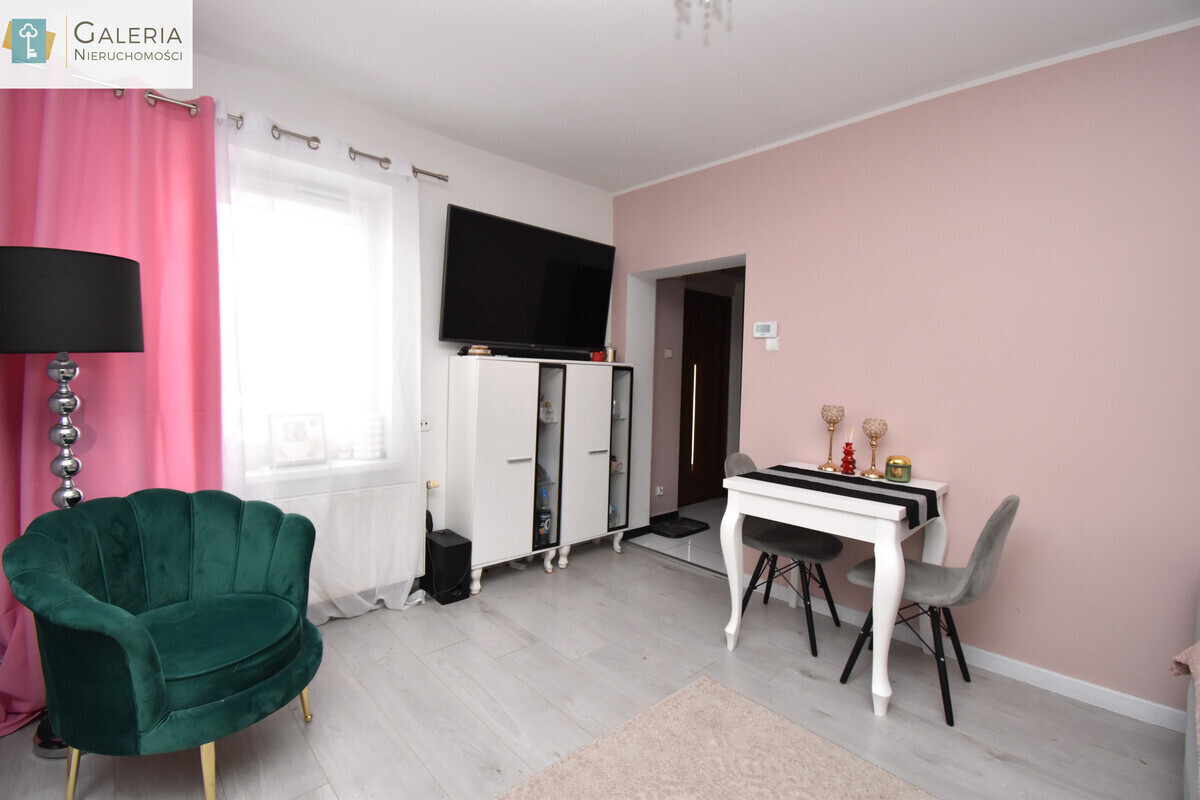 Elbląg GALERIA NIERUCHOMOŚCIZ pasji i miłości do nieruchomościNa sprzedaż: Dwa pokoje z prywatnym wejściem i