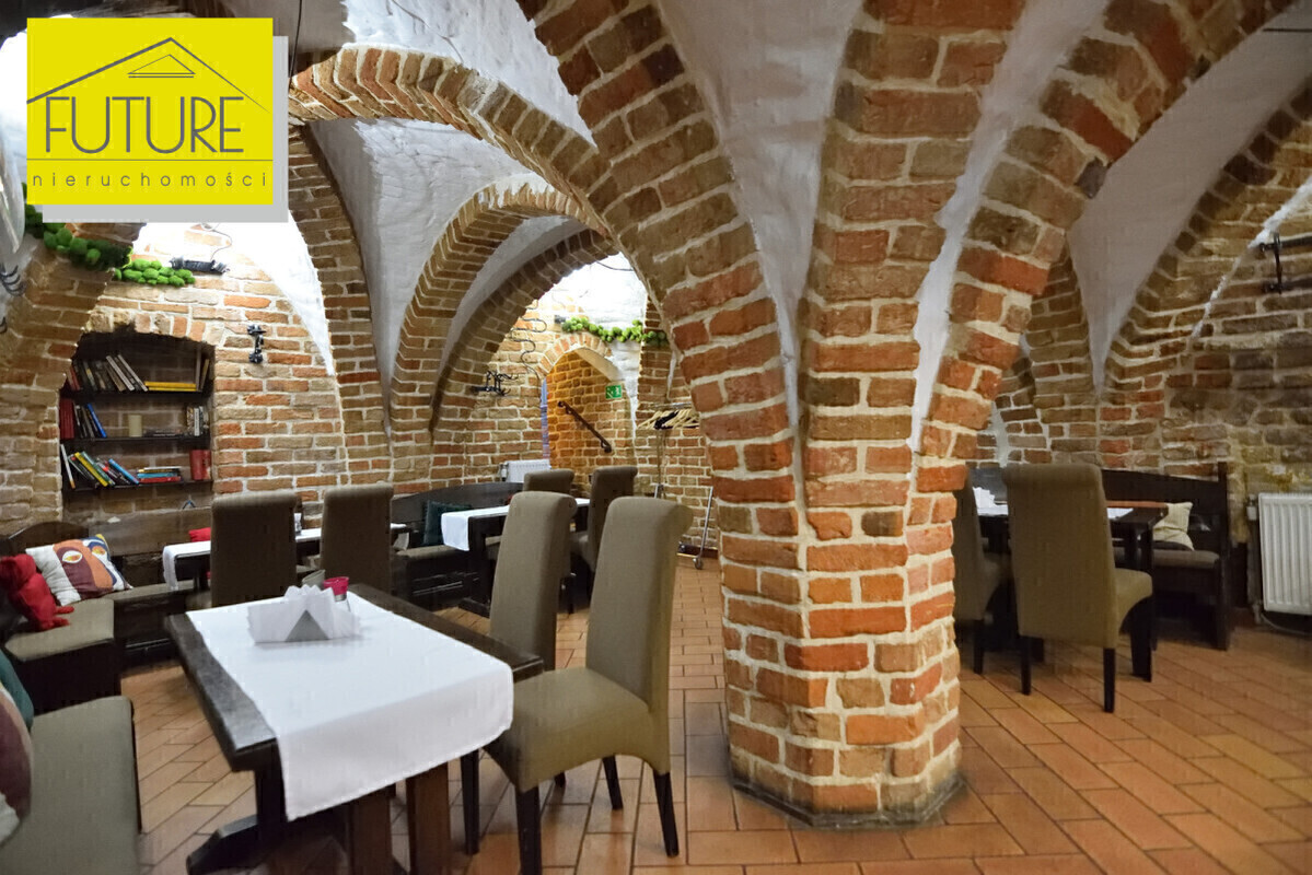 Elbląg FUTURE NIERUCHOMOŚCISprzedam komercyjny - Elbląg ul. Garbary LOKAL GASTRONOMICZNY Z PEŁNYM