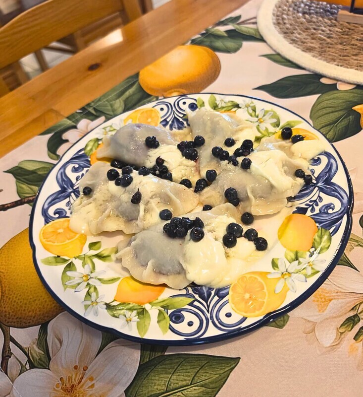 Elbląg 🌞 Na prośbę naszych Klientów - hit lata powraca!🫐🥟 Dziś w naszym barze czekają na Was