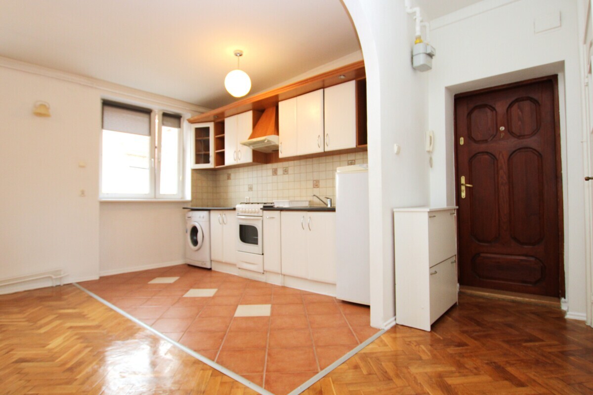 Elbląg NIERUCHOMOŚCI ANNA KRASZEWSKA Mieszkanie dwupokojowe w centrum miasta ul. Hetmańska