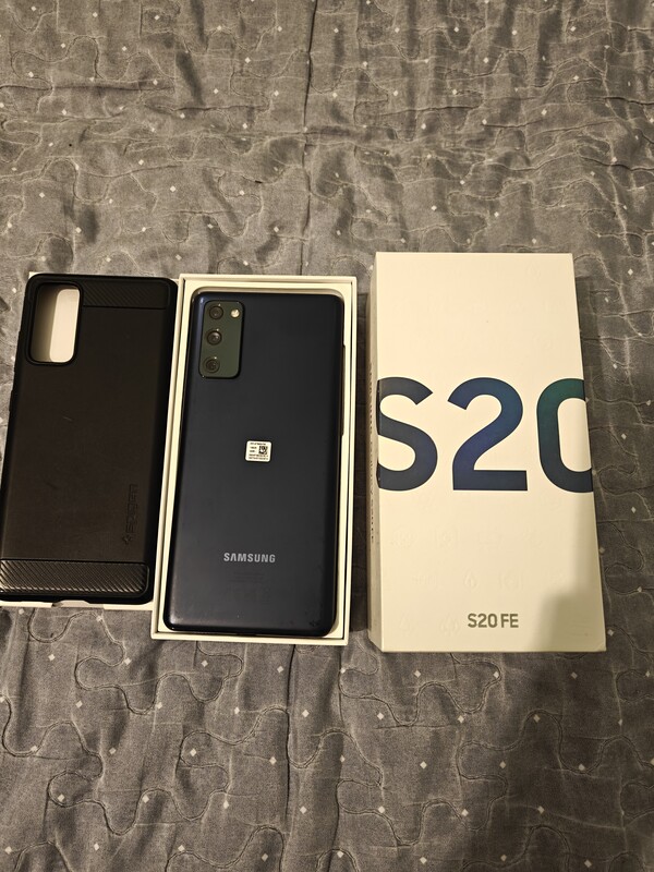 Elbląg Sprzedam telefon Samsung S20 FE 5G, ,całkowicie sprawny folia na ekranie i futerał na tył telefonu, stan bardzo