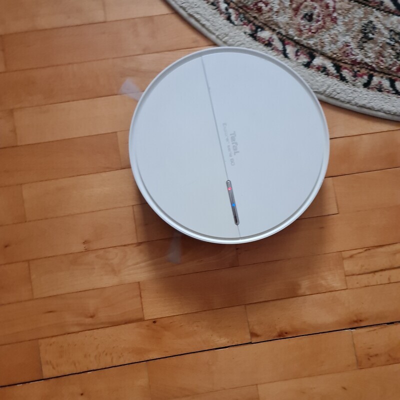 Elbląg Sprzedam robot sprzątający Tefal X-Plorer Serie 60 z dodatkowymi akcesoriami. Sprzęt sprawny, Posiada ślady