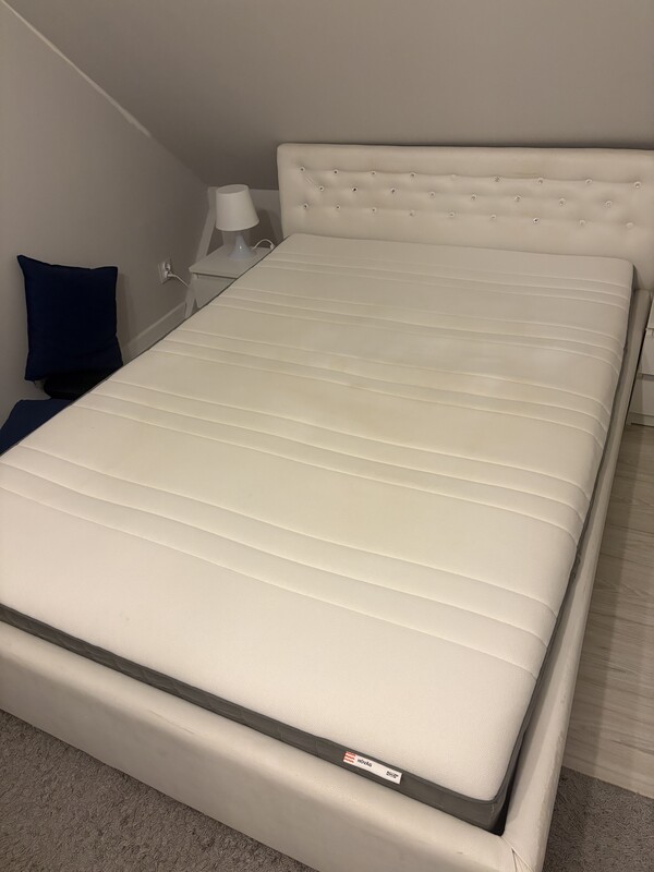 Elbląg Sprzedam materac Ikea Hovack średnio twardy 140 cm szerokość grubość ok 20 cm używany nie zarwany dobry plus na