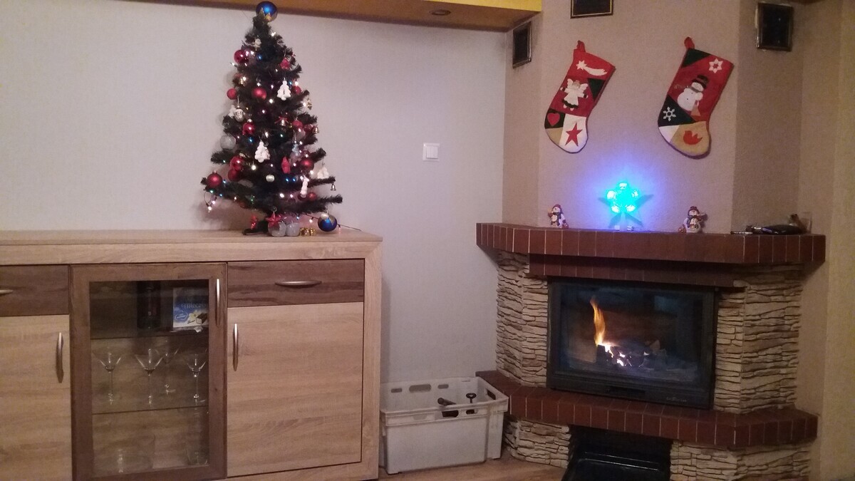 Elbląg Witam Sprzedam wkład kominowy 4KW. Kominek używany był przez 3 sezony grzewcze. Posiadam również kratki