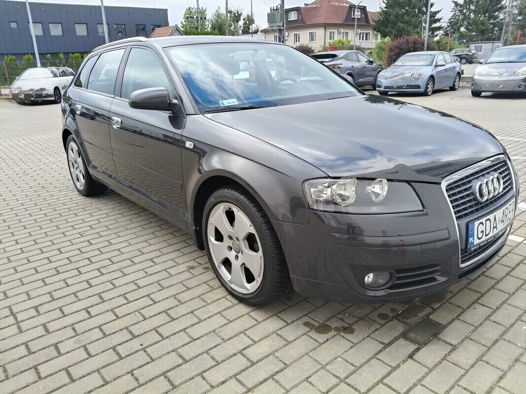 Elbląg SUPER STAN !!! AUDI A3 SPORTBACK z NAJLEPSZYM silnikiem 1,6 benzyna MPI.