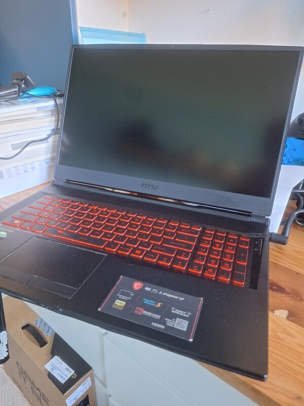 Elbląg MSI GL75 Leopard | i7-10750H | RTX 2060 | 17,3 144 Hz
Opis
MSI GL75 Leopard – wydajny laptop do gier,