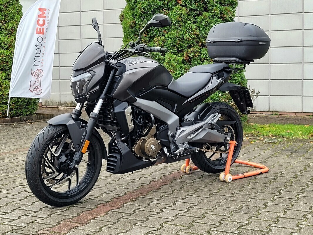 Elbląg SPRZEDAMMarka: BAJAJModel: DOMINAR 400Rok produkcji: 2018 REJ. : 2019🏍️
