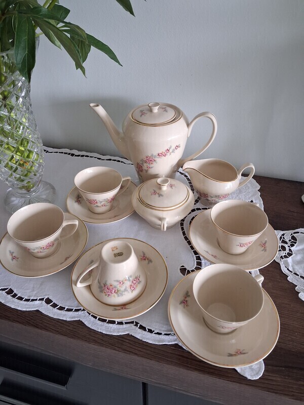 Elbląg Porcelanowy zestaw do kawy Chodzież, sygnowany!