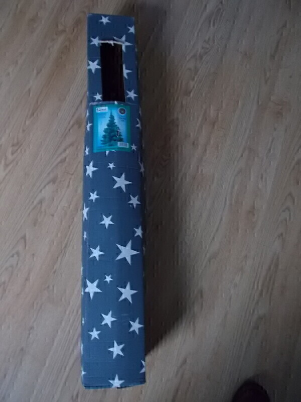 Elbląg Sprzedam sztuczną choinkę - wys 120 cm, Nowa w kartonie