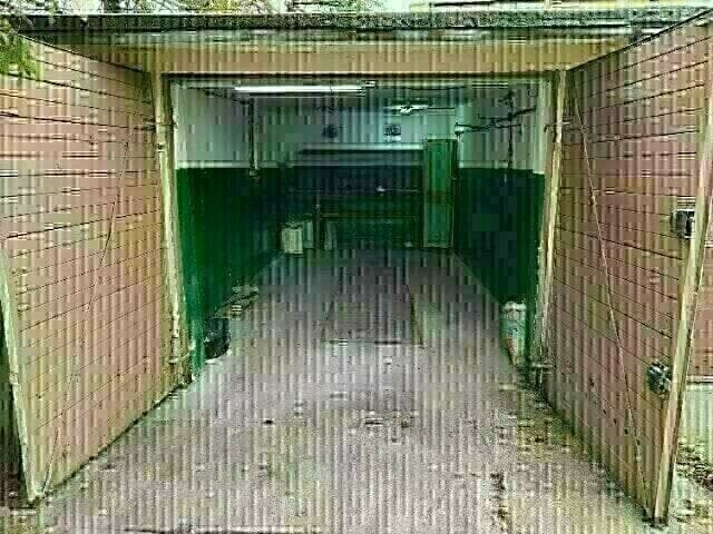 Elbląg Sprzedam garaż własnościowy wraz z gruntem też własność&nbsp; 23&nbsp; m2,&nbsp; skrajny w zabudowie szeregowej