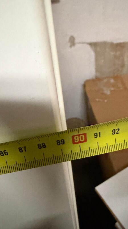 Elbląg Sprzedam szafę o wymiarach: szerokość: 89,5 cm, głębokość: 55 cm
Transport we własnym zakresie.