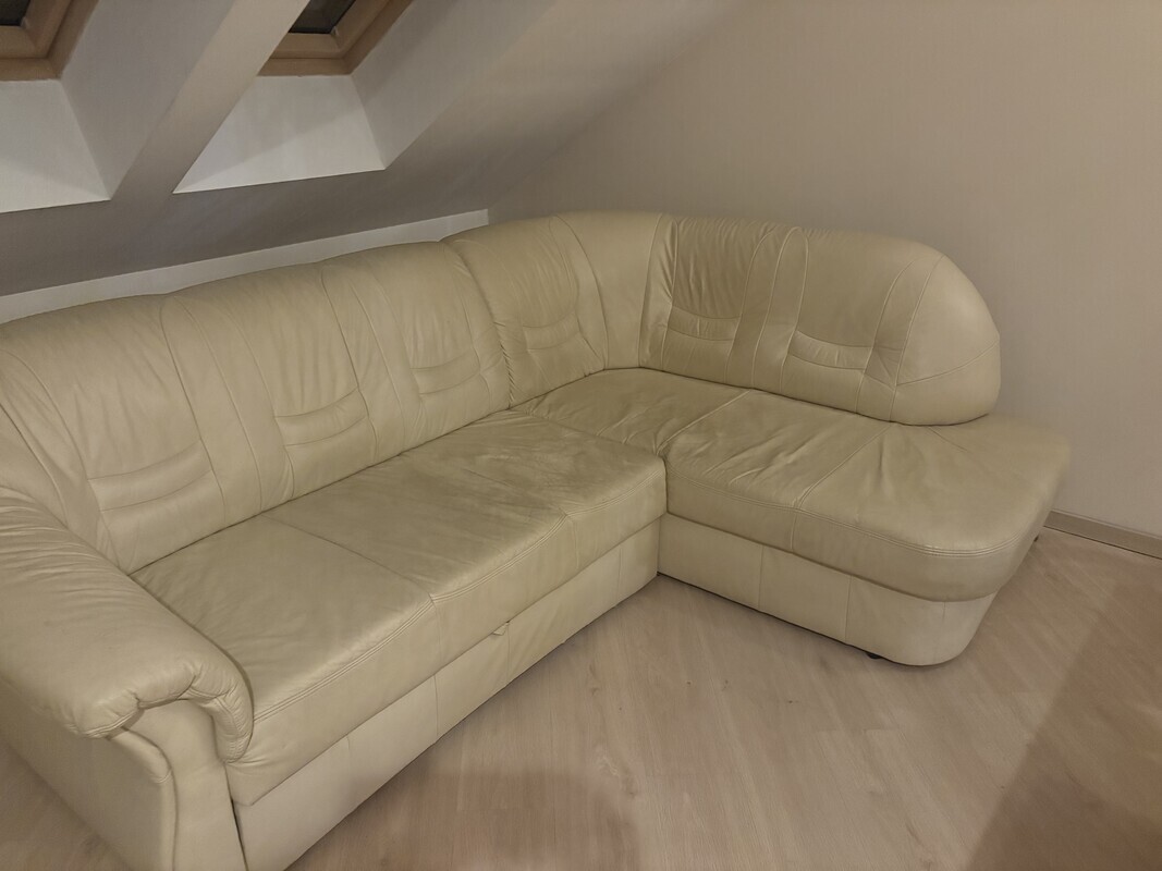 Elbląg Oddam sofę narożną. Stan jak na zdjęciu. Może komuś się przyda na działkę 😉 220/160 głębokość