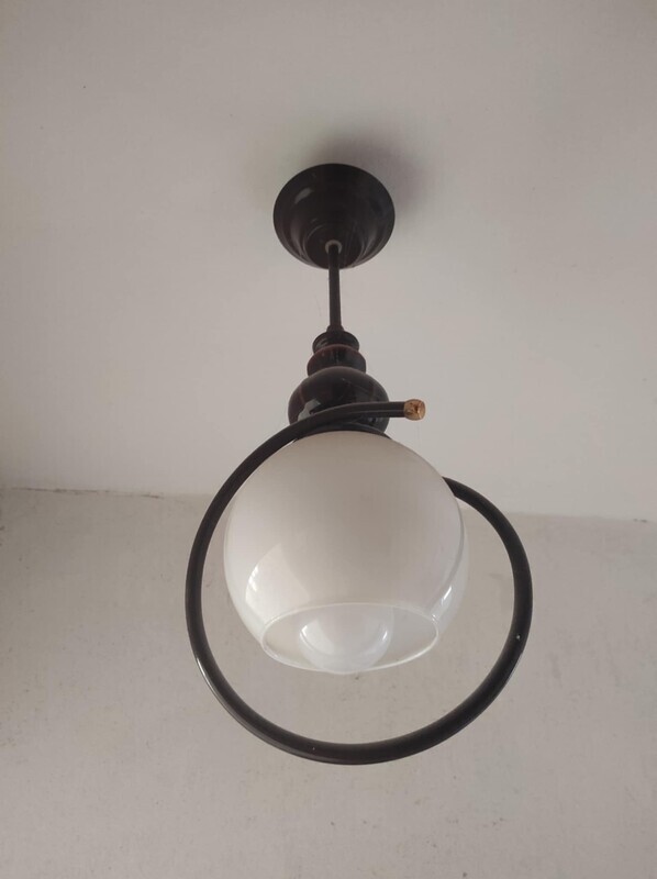 Elbląg Sprzedam oryginalny żyrandol w bardzo dobrym stanie. Cena do negocjacji.