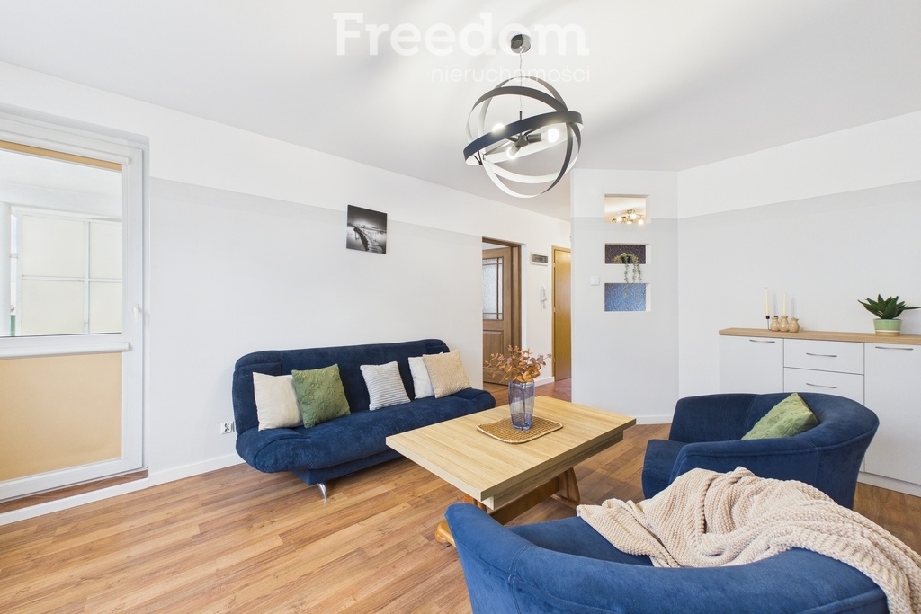 Elbląg FREEDOM NIERUCHOMOŚCISprzedam mieszkanie - Elbląg, Żyrardowska.&nbsp;Lokalizacja: Mieszkanie położone w jednej