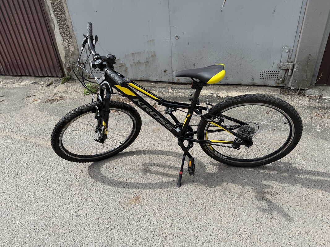 Elbląg Sprzedam rower dziecięcy Kross Hexagon JR 1.0,koła 24, kolor czarno-srebrny z żółtymi akcentami. Użytkowany