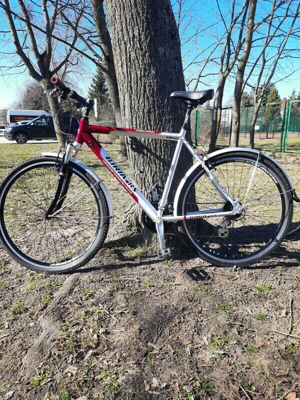 Elbląg Rower BIRIA PRO RS CROSSOWY - GRAVEL koła 28 cali dla osoby 175-185 cm.
Rower wyposażony w przedni amortyzator