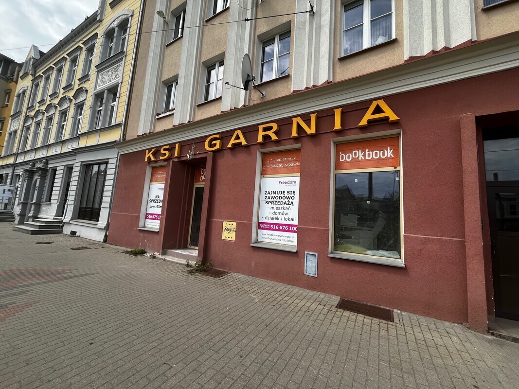 Elbląg Wynajmę lokal 93 m3 w ścisłym centrum miasta. Ul 3go maja 2&nbsp; Lokal użytkowy do wynajęcia&nbsp; składa się