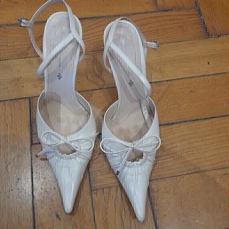 Elbląg Oddam pantofle rozm. 38 za darmo.