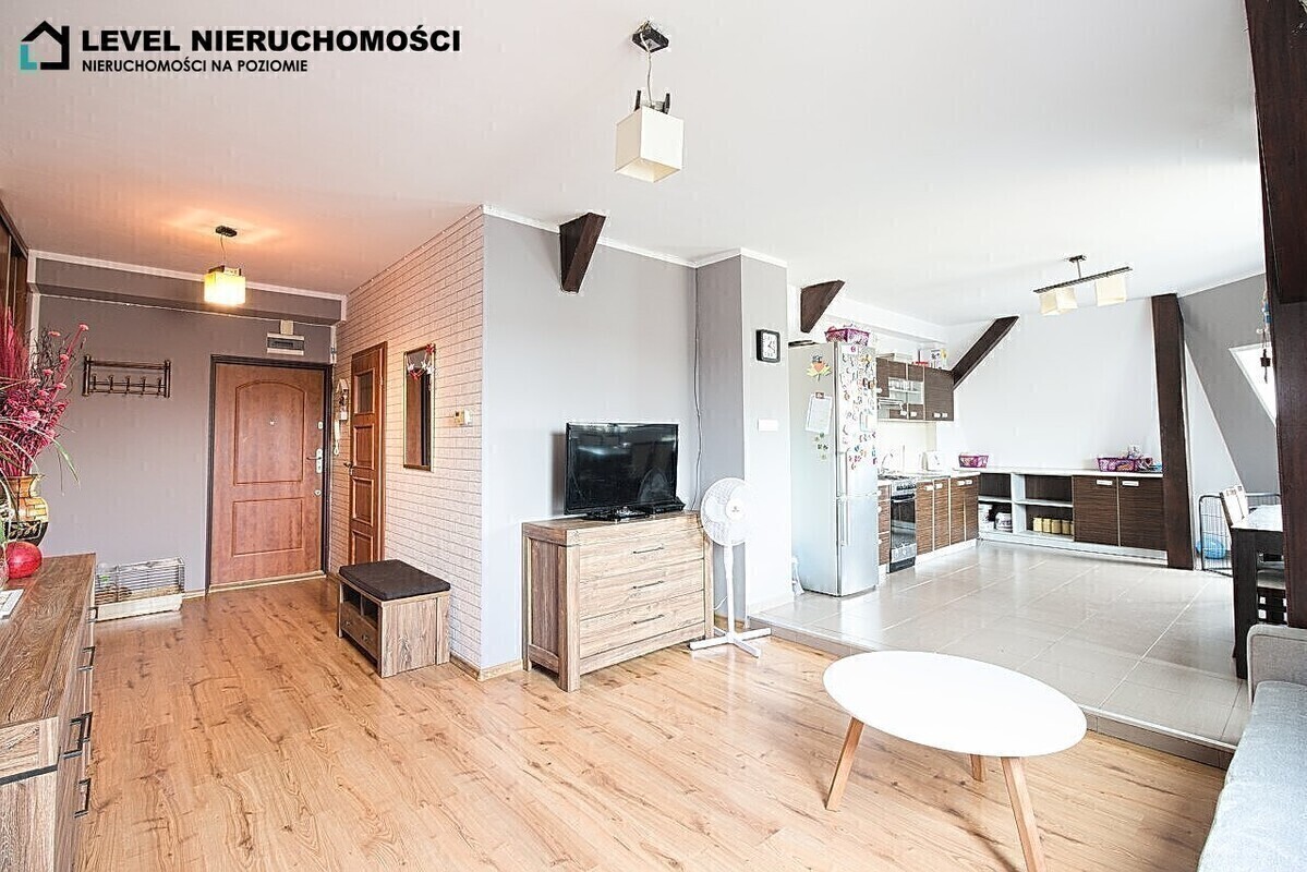 Elbląg LEVEL NIERUCHOMOŚCI&nbsp; Trzypokojowe mieszkanie przy starówceul. Królewiecka&nbsp; NIERUCHOMOŚCI NA POZIOMIE