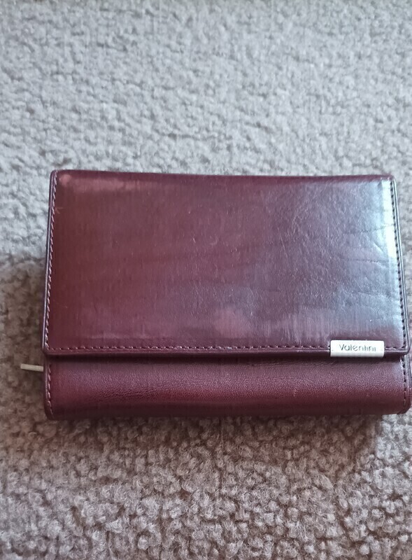 Elbląg Sprzedam;Nowy brązowy męski portfel ze skórki. Batdzo fajny prezent. .Możliwy odbiórw Elblągu, Malborku, Nowym