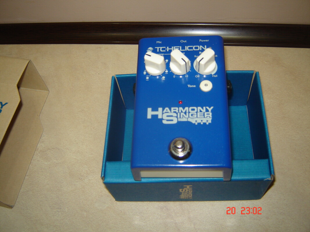 Elbląg Sprzedam nieużywany harmonizer wokalowy Harmony Singer 2.W gratisie zasilacz i kable.