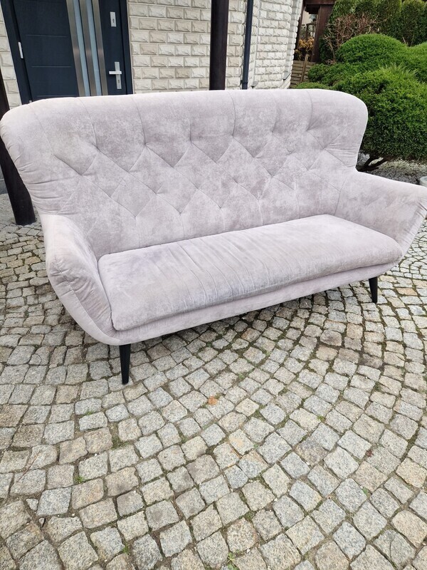 Elbląg Sprzedam 2 sofy , tapicerowane, bez funkcji spania. Stan bardzo dobry, bez przetarć i