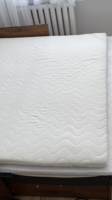 Elbląg Materac nawierzchniowy stan bdb jak nowy zero jakikolwiek zużyć wymiary 150x200 twardość H2H3 spakowany w