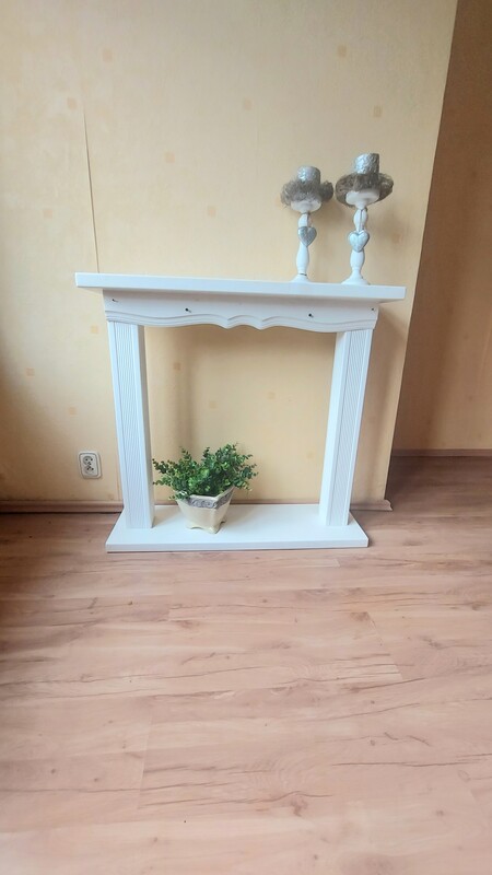 Elbląg Kominek Obudowa drewniana.
Klasyczny i elegancki.
