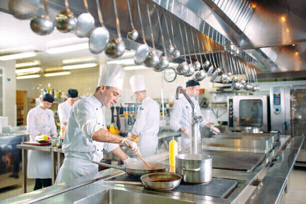 Elbląg 🍽️ Firma Cateringowa Smakpol-Catering sp. z o. o.poszukuje pomocy kuchennej od zaraz!Dołącz do
